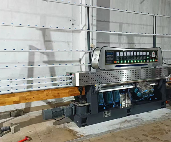 Straight-edge grinding machine